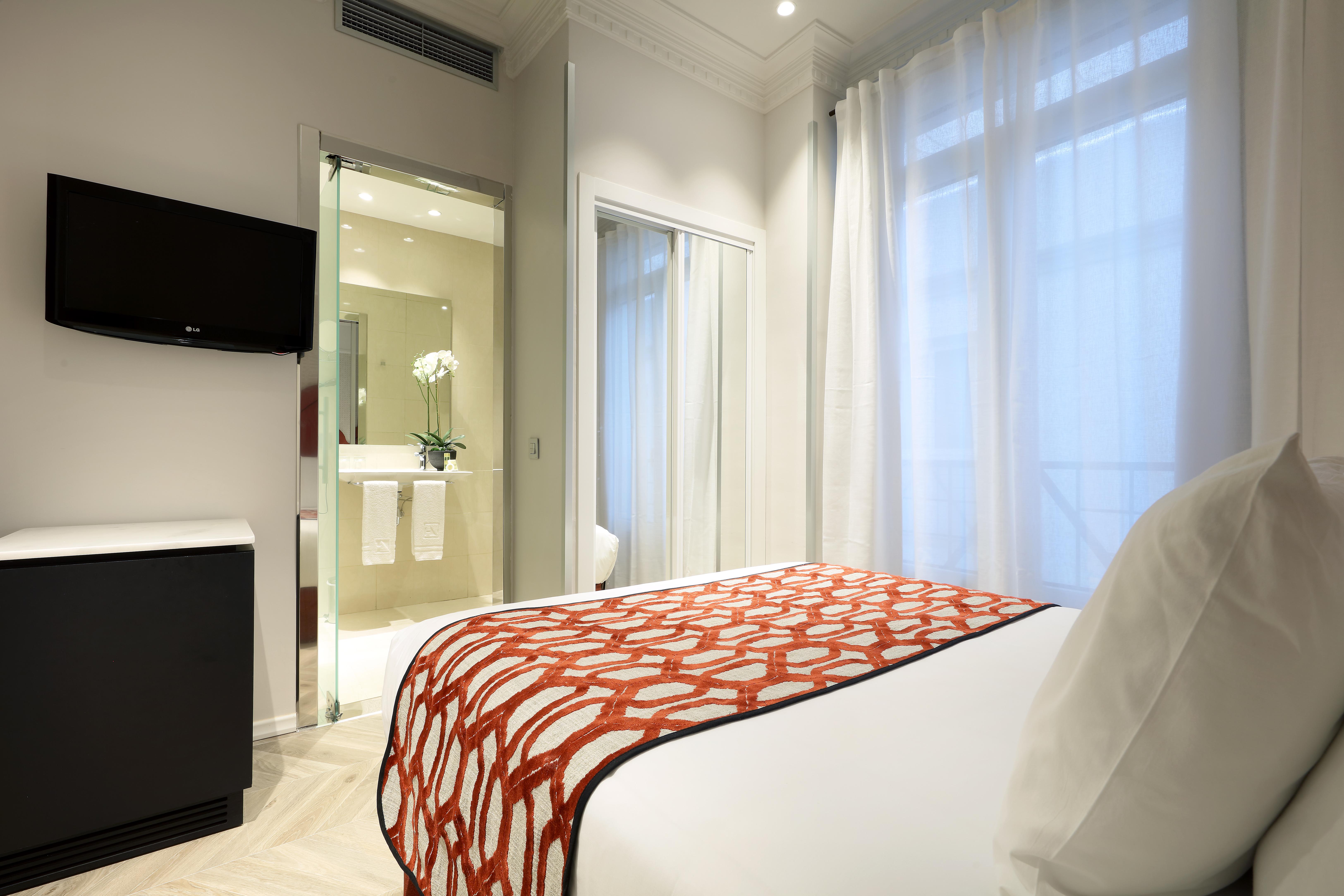 Hotel Eurostars Regina 3*