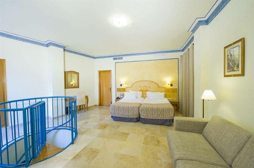 Hotel Eurostars Regina 3*